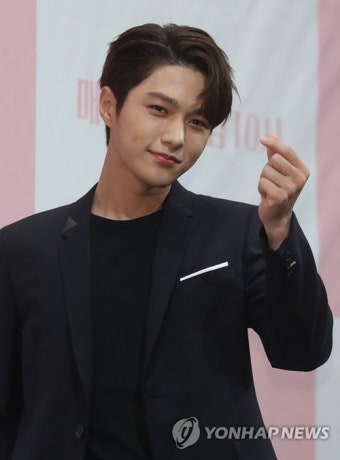 매니지먼트 이상 측 