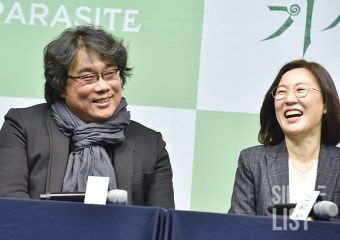 [포토] 아카데미 휩쓴 봉준호 감독X곽신애 대표 (기생충 기자회견)