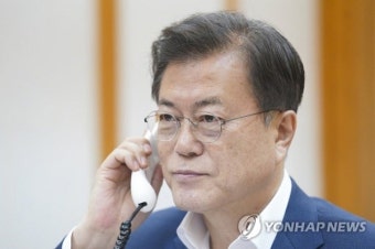 시진핑, 文대통령과 전화통화 