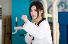 편의점 샛별이 김유정, 러블리 알바생? 포스甲 매운맛 액션 시전