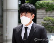 故 구하라 오빠 구호인, 최종범 징역 1년에 법은 피의자에게 관대해