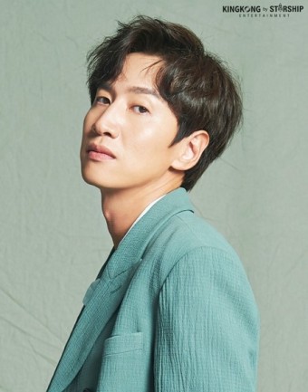 유연석X이광수, '10년 우정' 킹콩by스타쉽 재계약 