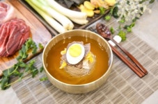 방어회부터 평양냉면...유명 맛집 메뉴 안방으로 랜선 미식회