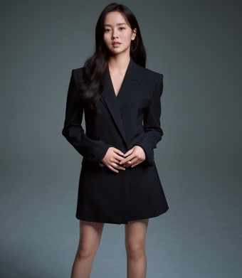 김소현, 새 프로필 공개…성숙美→청순함