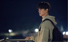 나빌레라 박인환 날아오르고 싶어서…세대 관통한 힐링