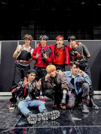 스트레이 키즈, '킹덤' 맹활약...감미로운 보컬부터 화려한 퍼포먼스