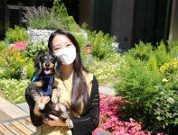 GS리테일, 매장 유니폼 업사이클링으로 반려동물 하네스