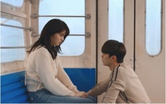 알고있지만 한소희X송강, 돌고 돌아 제자리? 관람차 투샷