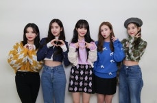 woo!ah!(우아!), JYP 히트메이커와 디지털 싱글 발매