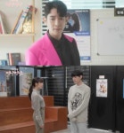 엔플라잉 차훈·에이프릴 윤채경, 멍냥멍냥 첫 만남부터 삐끗