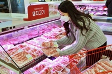 롯데마트, 삼겹살데이 맞아 돼지고기 최대 40% 할인