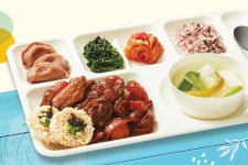CJ프레시웨이, 학교급식에 봉추찜닭 콜라보 메뉴 선봬