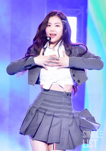 김가람, 르세라핌 활동 중단...쏘스뮤직 