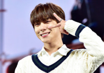 [포토] 오메가엑스(OMEGA X) 제현 잘생김 자랑