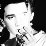 엘비스X지드래곤, 시대 아이콘 깜짝 콜라보 뮤직비디오 공개