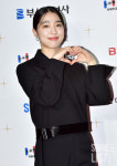 [포토] 최성은 부일영화 신인연기상 수상