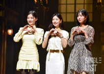 김유정·정소민 연극 데뷔 셰익스피어 인 러브, 22명 하나된 행복에너지 (종합)
