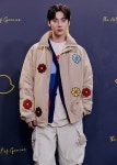 황민현, 몽클레르 아트 오브 지니어스 런던 행사서 플라워룩 자태