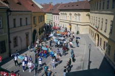 박서준·아이유 드림, 열정 가득 헝가리 로케 촬영기 공개