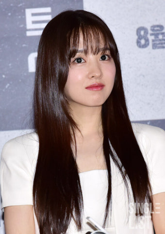 박보영, 제3회 청룡시리즈어워즈 레드카펫 등장! 러블리 미모로 시선 사로잡아