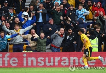 황희찬, 맨시티에 '결승골+시즌 5호골'…울버햄프턴 2-1 승리