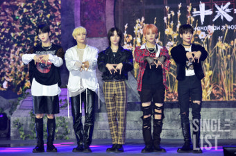 [포토] 투모로우바이투게더(TXT), 신비로운 'Chasing That Feeling'