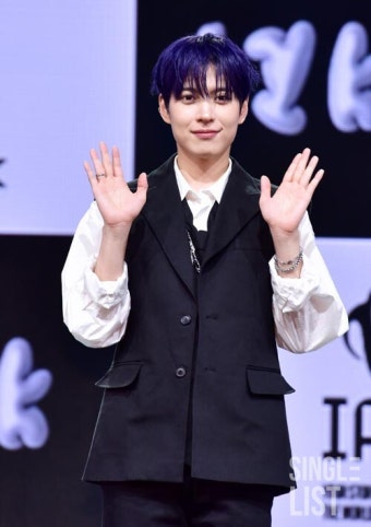 [포토] 오메가엑스 휘찬 '멋짐으로 무장'