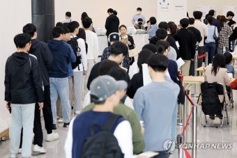 [사전투표] 첫날 691만명 찍었다! 투표율 15.61%, 4년 전比 3.47%p↑