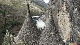 동네한바퀴 진안 산양유 카페→용담호 어제비