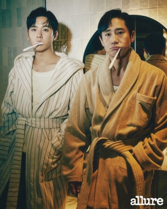 '감사합니다' 신하균X이정하 화보...두 배우의 오붓한 한때