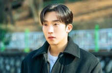 손해 보기 싫어서 이상이, 이번엔 재벌 3세다…반듯한 첫 스틸