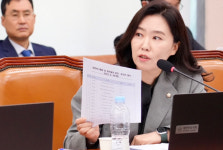 강유정 의원 나는 솔로 갑질 PD, 국감 출석요구서 수령 회피