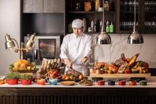 AC호텔 키친, 연말맞아 서프 앤드 터프 페스티브 뷔페 선봬