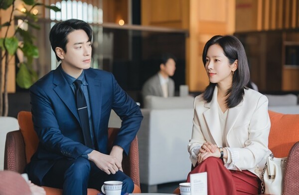 SBS 나의 완벽한 비서 이준혁, 시청자 마음 사로잡는 로맨틱 연기로 홀려든다