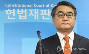 '윤석열 서울대 동기' 배진한·헌재 공보관 출신 배보윤…尹 탄핵심판 대리인단 선임