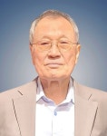 연극계 거목 정일성 연출가 별세…60년 무대인생