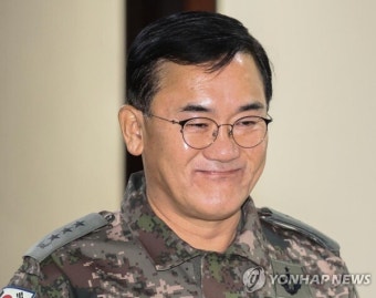 檢, '내란중요임무' 여인형 방첩사령관·이진우 수방사령관 기소