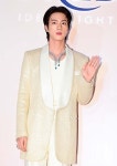 [포토] BTS 진 주얼리로 완성한 독보적 분위기