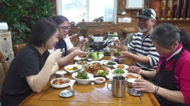 인간극장 우도의 연인, 개미 아내와 낭만 베짱이 남편