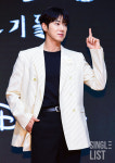 [포토] 정윤호, 유쾌한 파인 땡큐...레슨 밈 주인공