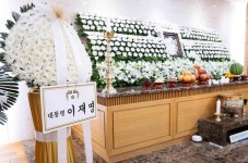 나문희·최불암→이승기·최현욱…故 이순재 빈소, 조문부터 근조화환까지 추모 물결