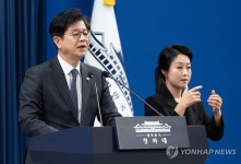 靑, 김지용 중수청장 임명절차 강행…청문회서 '친윤 진위공방' 예고