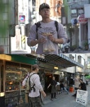 '나 혼자 산다' 차우민, '망원동 마당발' 일상…산책부터 요리까지