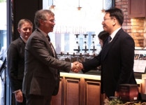 뉴질랜드 경제사절단, 유한건강생활 방문