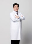 [건강칼럼]  바이나리수술…얼굴은 작게 눈매는 또렷
