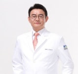 [건강칼럼]  포인트 UV임플란트 골 유착 좋아 고령자에 안성맞춤