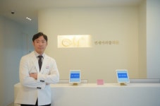 [건강칼럼] 내 피부를 위한 셀프 기프트…초음파 리프팅으로 활짝 펴볼까