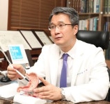 [건강칼럼] 구취 심할 때 담적병 의심…장상피화생 등 큰 병 미리 막자