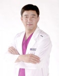 [건강칼럼] 치아 전체 상실 무치악 임플란트…적응기간 없이 식사 가능
