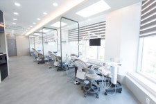 실외 마스크 착용 해제되며 치아교정 관련 치과 상담 늘어나